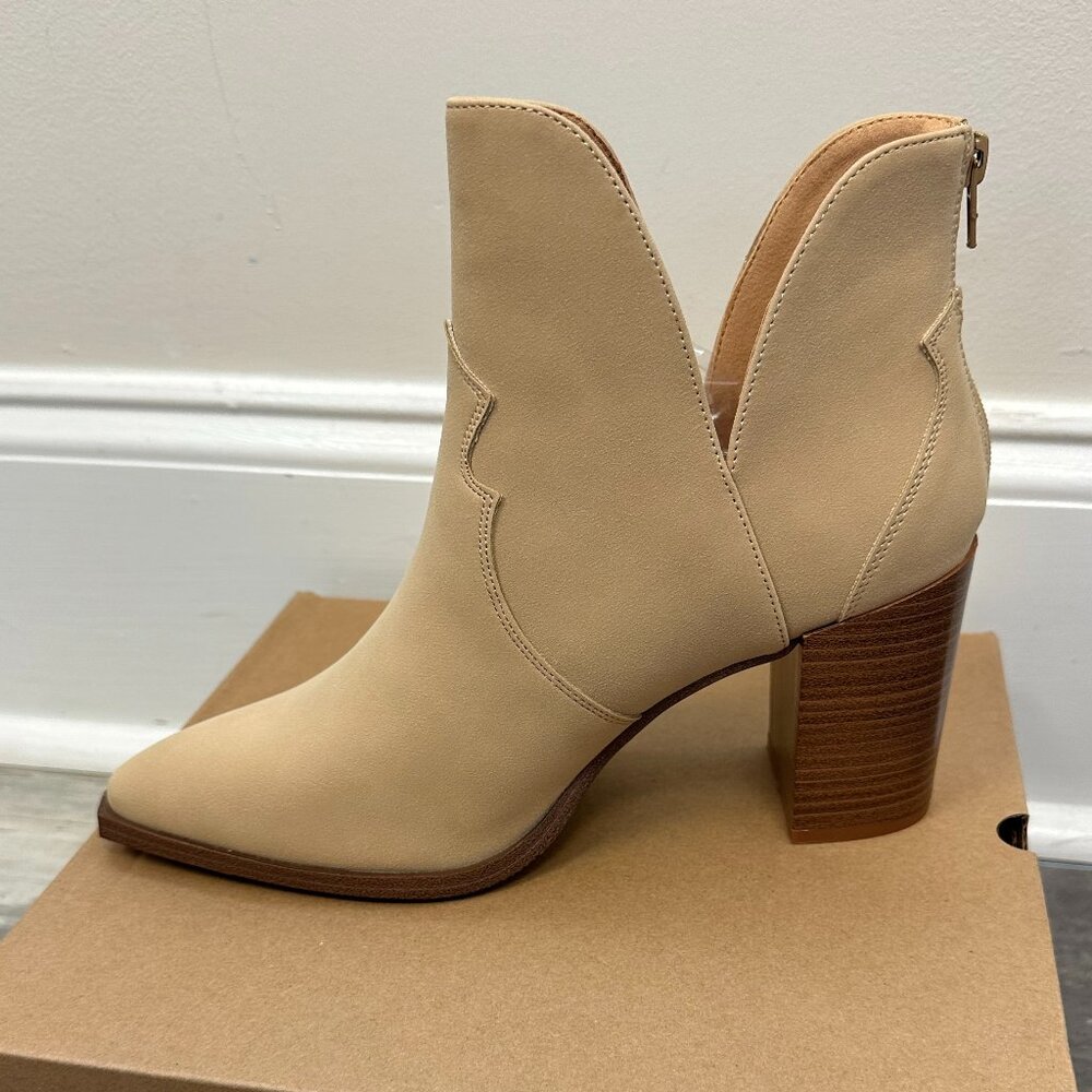 Beige Western-Style Block Heel Booties – Size 9.5